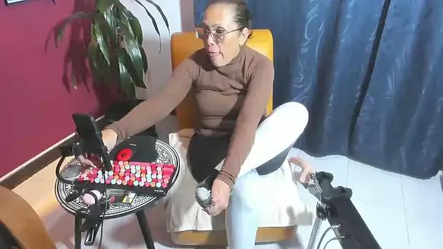BrendaSex_Hot — control  15 minutos destroy my pussy