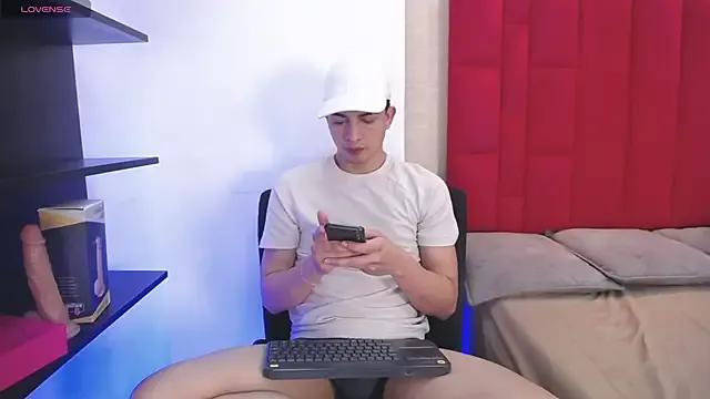 Cady_Hot — show ass