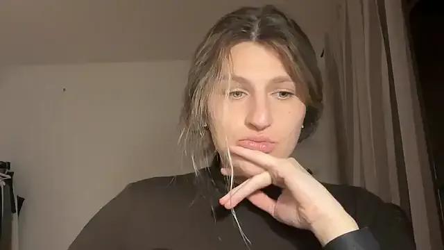 Calisyaa — change clothes to sexy ones