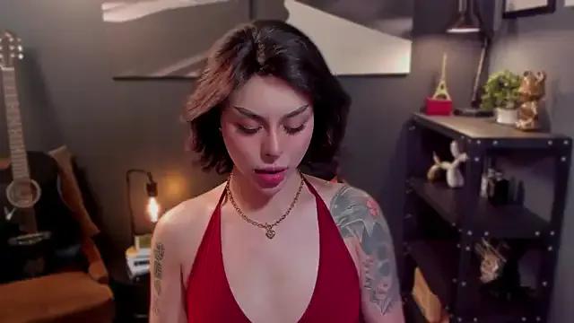 callmeLUNA — PUBLIC CUM SHOT