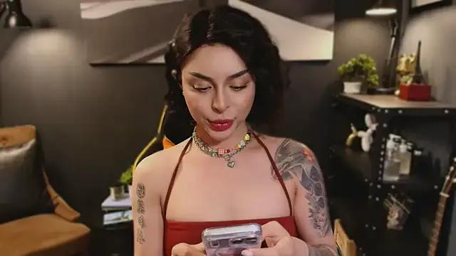 callmeLUNA — PUBLIC CUM SHOT