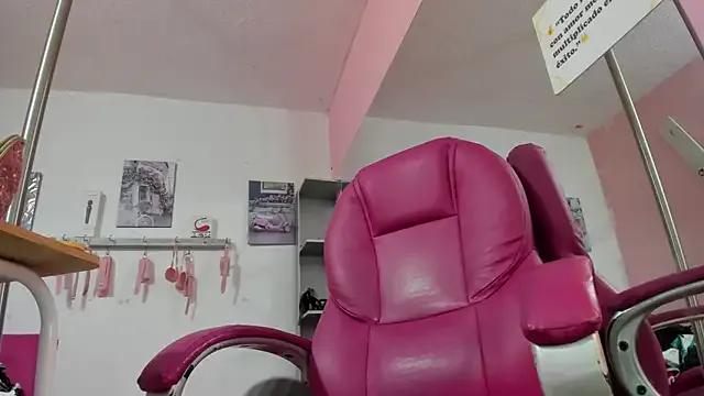 Freechat CAMILA--REY on StripChat