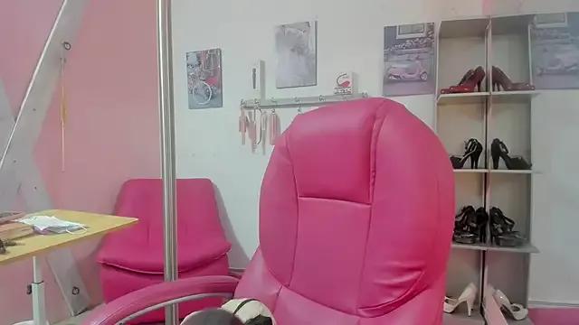 Freechat CAMILA--REY on StripChat