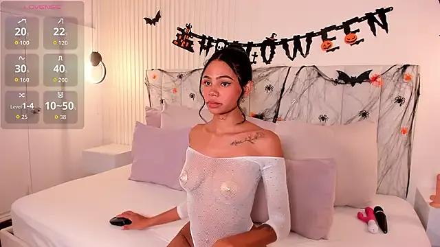 StripChat camila_moretti is Private camila_moretti — Blowjob completely naked