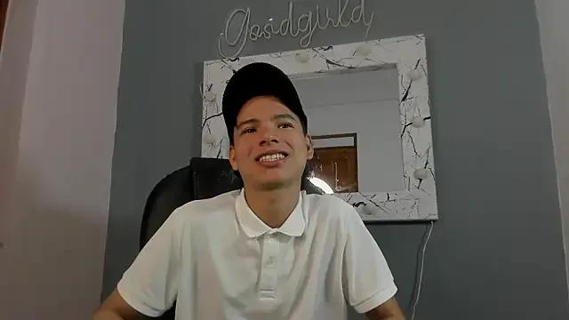 camillo_virgil — Ride dildo + red ass