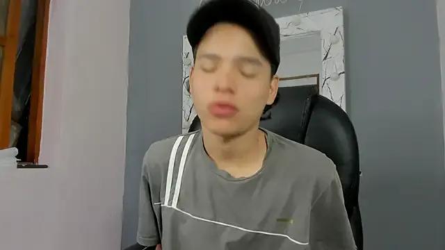 camillo_virgil — Ride dildo + red ass