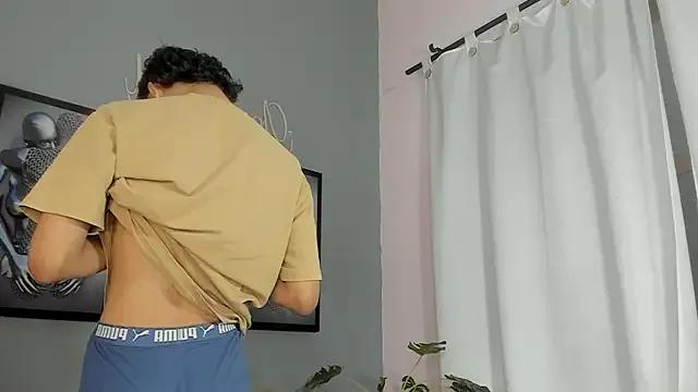 StripChat camillo_virgil is Freechat camillo_virgil — Ride dildo + red ass