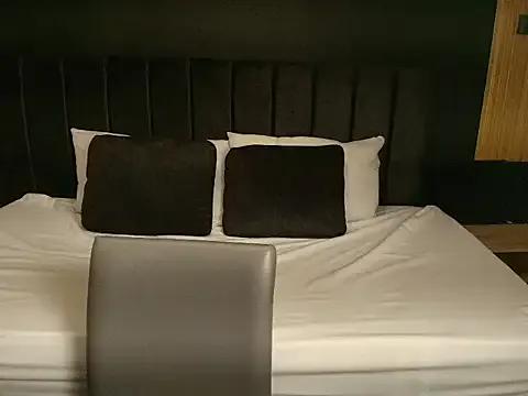 Canelitahott_ — MAKE FEEL A GREAT ORGASM