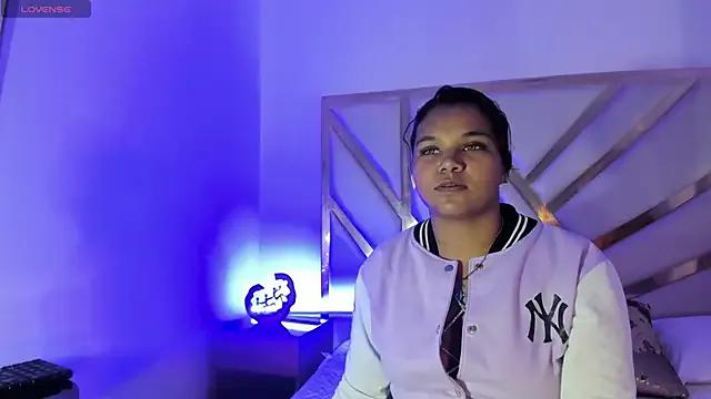 Carolina_Evanss — Freechat on StripChat