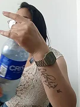 Caroline-17 — Full nude in the Office + oil