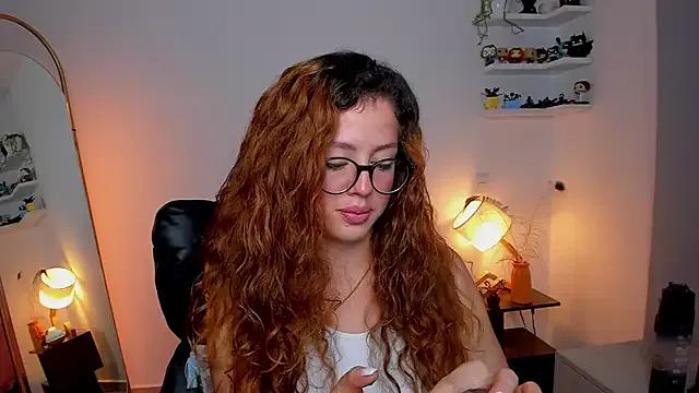 Freechat Cassandra_Caiin on StripChat