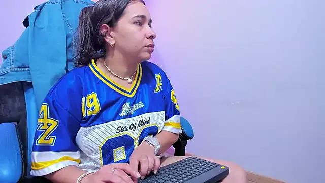 CataleyaAmaya — show pussy