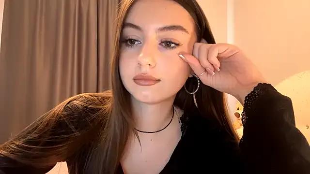 CatherinDream — Lift up my top and show my bra