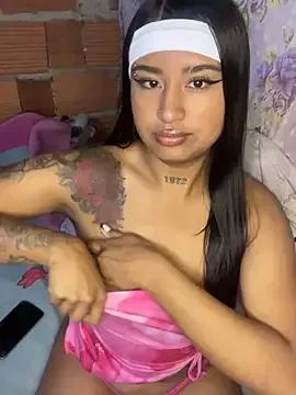 Caty__hot — outdoors I take off my clothes