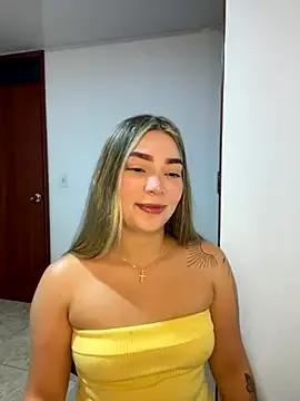 Chantel_sam — No top for 5 min 