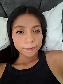 charlloteevans — Kiss me