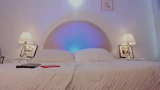 charlotte__queen — show ass + oil + slap 