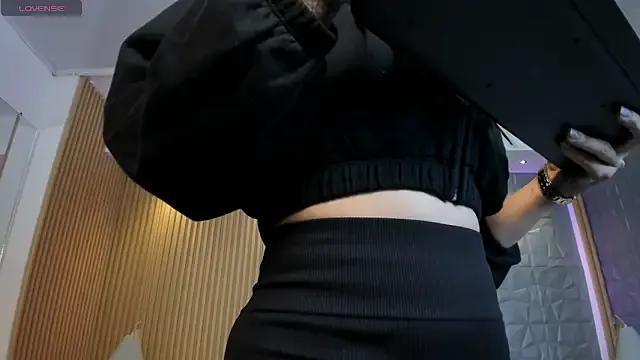 Freechat charlottewhitte on StripChat