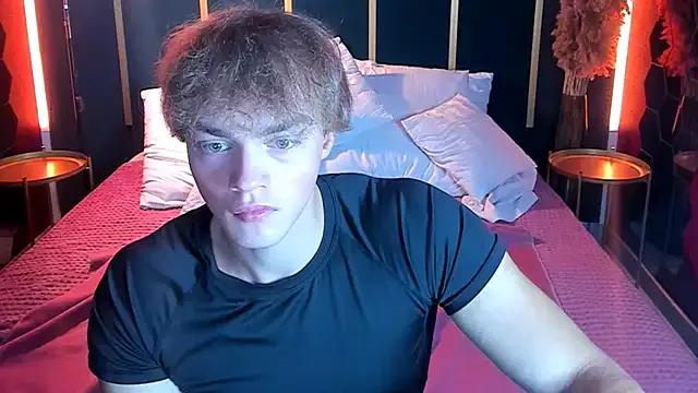ChaseMuscular — Naked posing and your little present