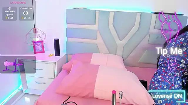 Freechat chel_18 on StripChat