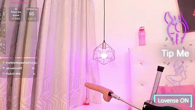 Freechat chel_18 on StripChat