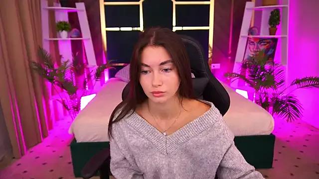 CherryyLulu — do the splits