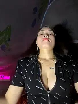 chipp-bong — Freechat on StripChat