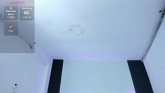 Freechat Chiqui_milk_ on StripChat