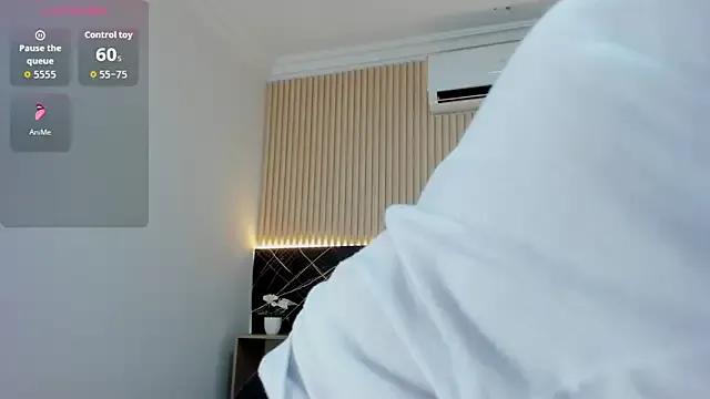 Freechat Chiqui_milk_ on StripChat