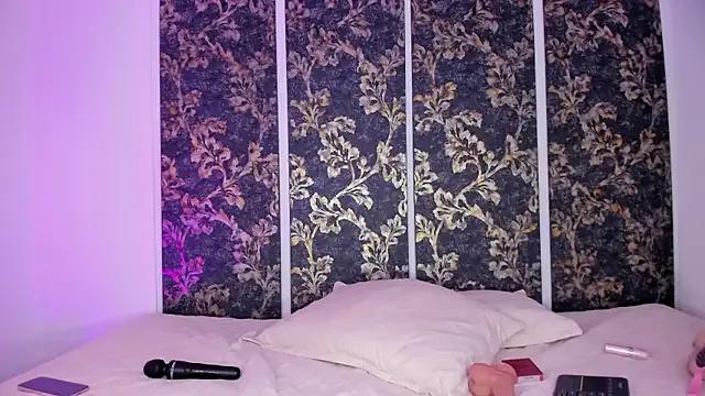 ChloeShade — lipstick tease