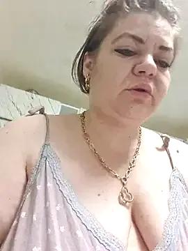 Freechat cindybbwsquirt on StripChat