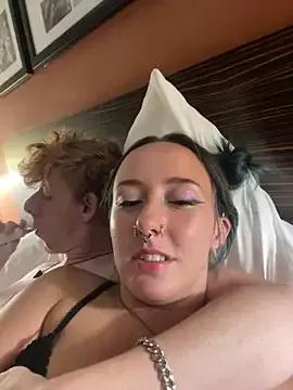 clarasosaa — get me to cum on stream, special guest?
