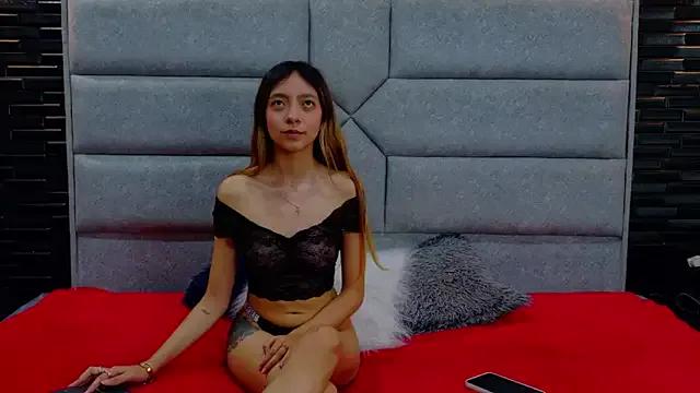 StripChat CloeSilver is Freechat CloeSilver — Ass Spanking + Doggy Style