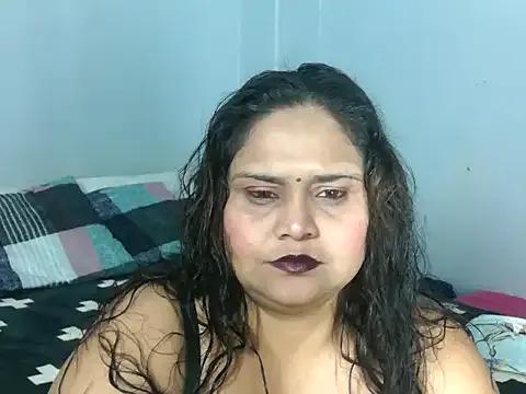 Freechat clover_spice21 on StripChat