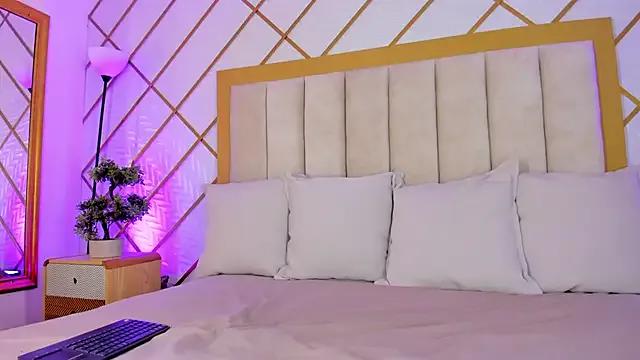 cocoamore on StripChat 
