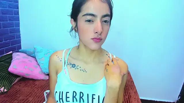 Cora_222 — Private on StripChat