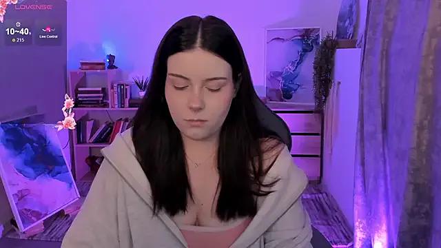 Freechat CoralineKeyns on StripChat