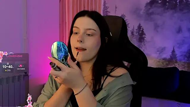 Freechat CoralineKeyns on StripChat