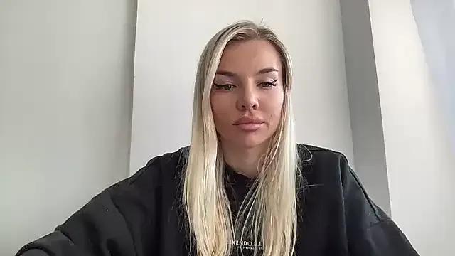 Corimare — Freechat on StripChat