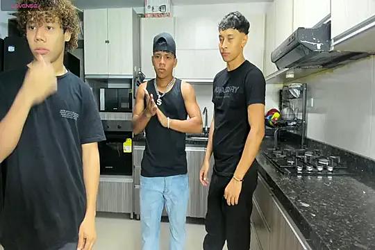 Crazyboys_hot — STIMULATING A SMALL HOLE TO FUCK IT