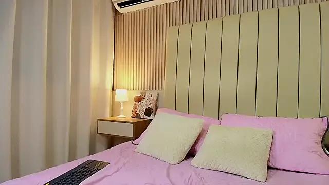 Cristal_amour — Freechat on StripChat