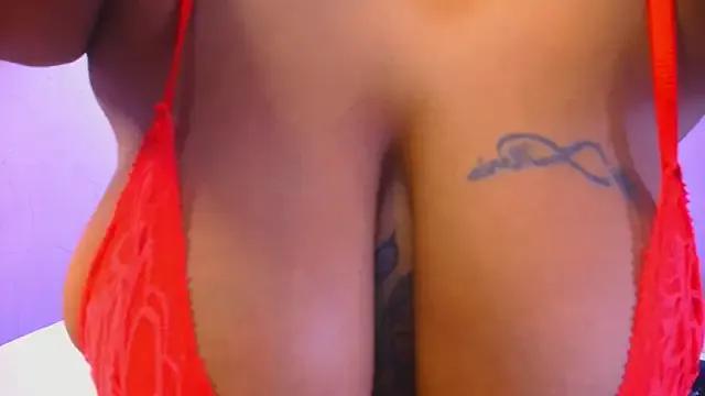 Cristal_hott1 — Mount Dildo in doggy