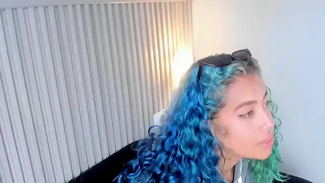Cristal_r4ven — Sexy striptease