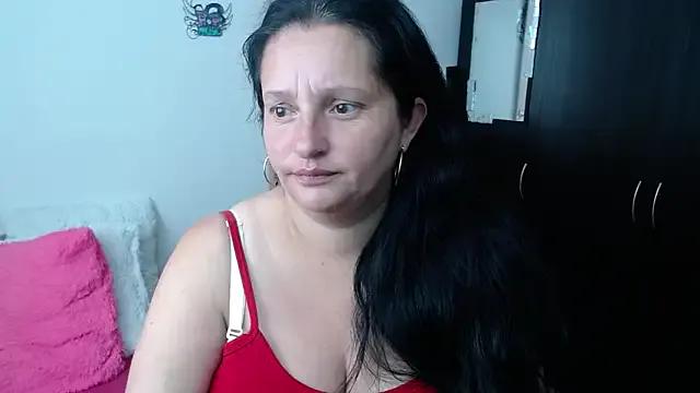 Freechat CristialJones_ on StripChat