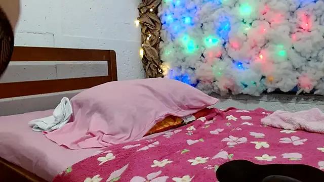 cruellasaludable — masturbation + squirt