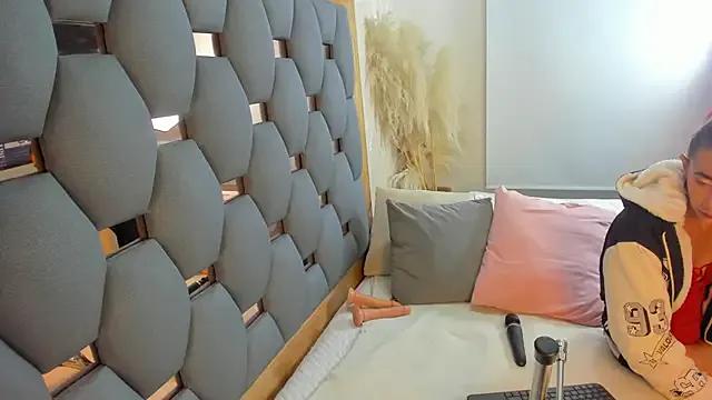 Freechat crystal_sm on StripChat