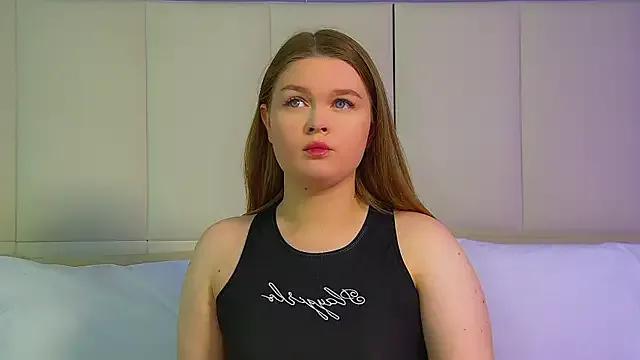 Freechat CrystalLyons on StripChat