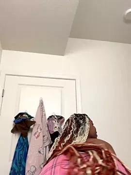 Freechat Cum2Charm on StripChat