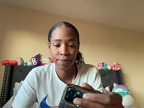 Freechat Cum2Charm on StripChat