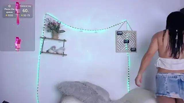 Cute_hornyy1 — put dildo